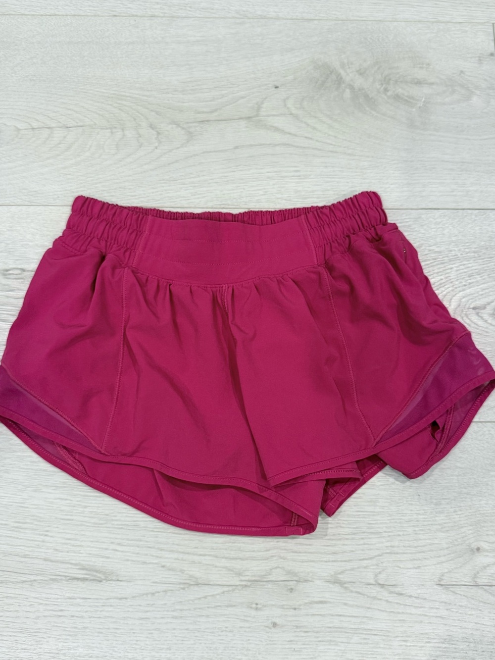 Lululemon Women's Active Running Shorts - Fuchsia